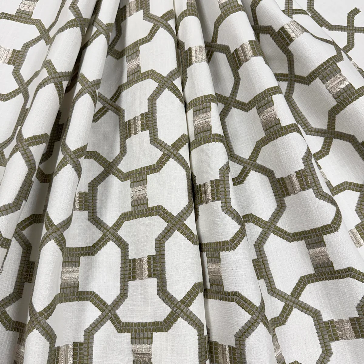 12320 | Foster Moss - Mag Fabric