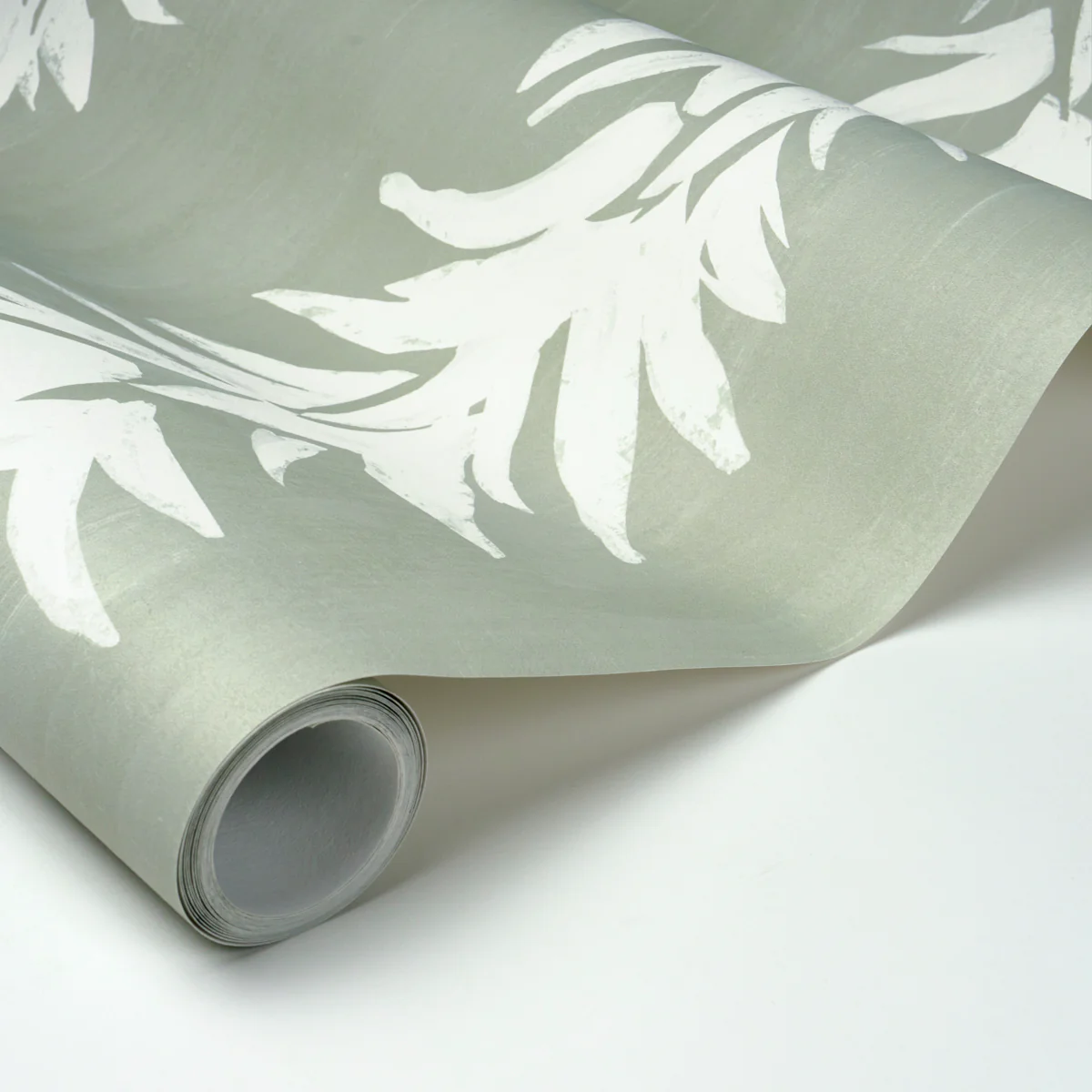 5013666 | White Lotus, Cool Green - Schumacher Wallpaper - Image 4