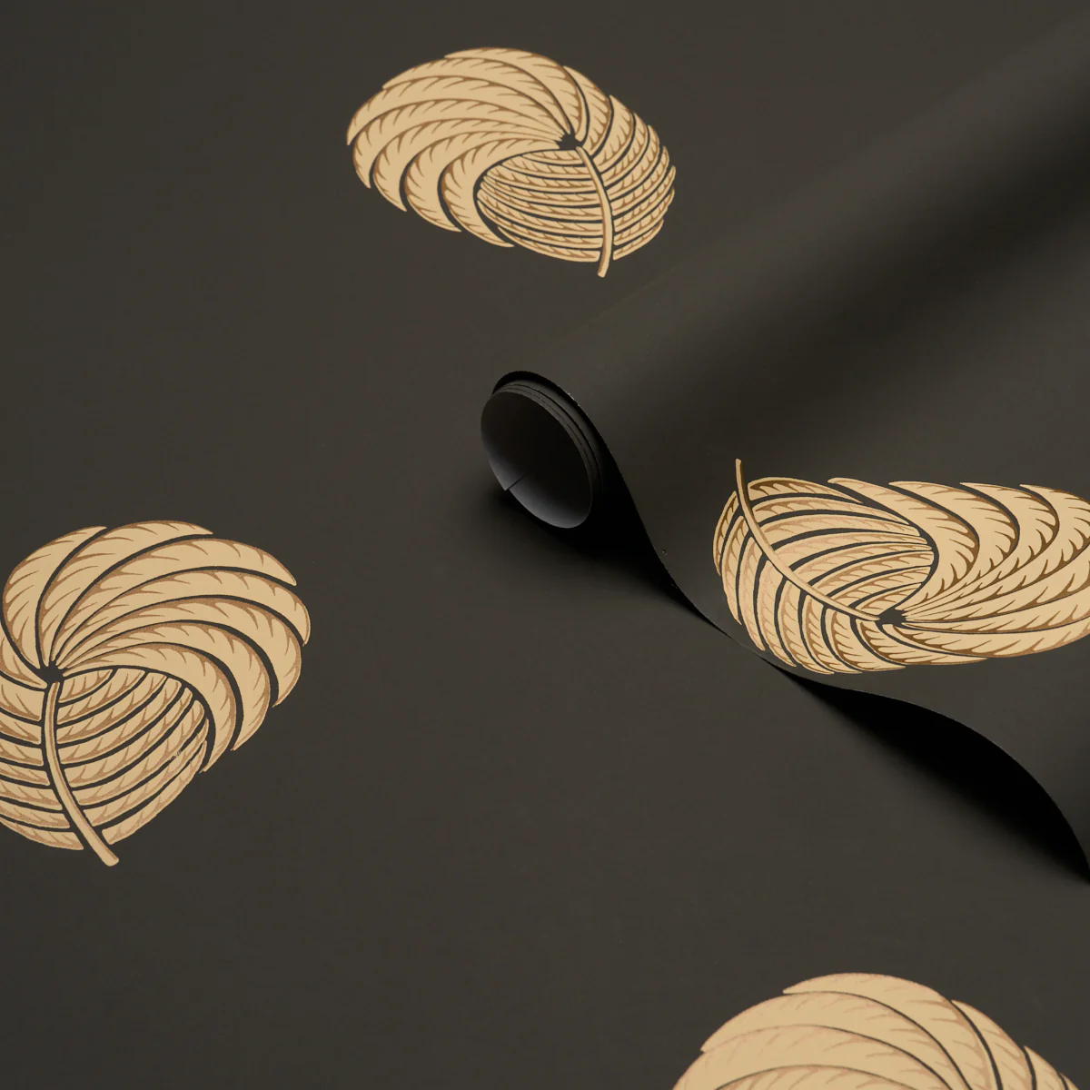 5017050 | Royal Plume, Carbon - Schumacher Wallpaper - Image 4