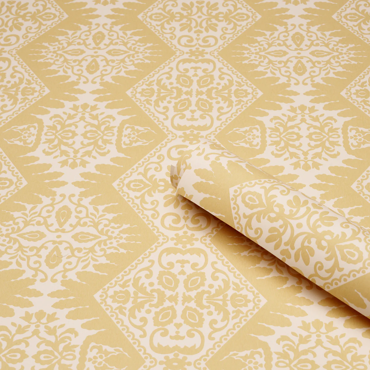 5017312 | Berkeley, Straw - Schumacher Wallpaper - Image 4