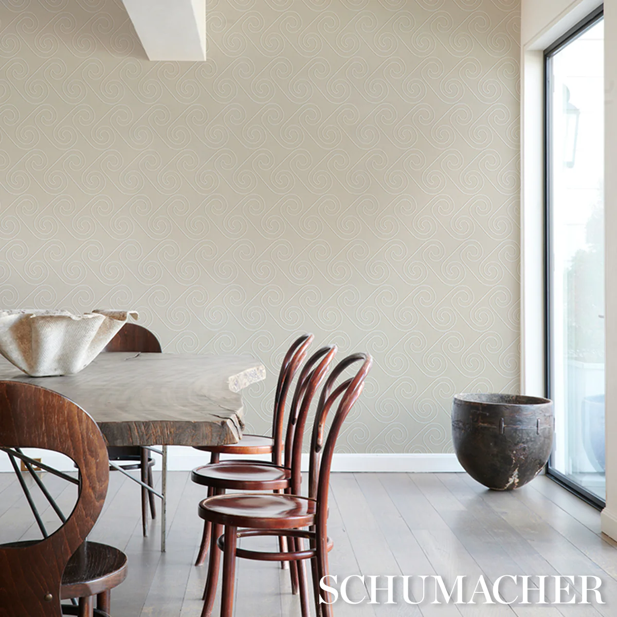 5018360 | Fortuna, Light Beige - Schumacher Wallpaper - Image 6