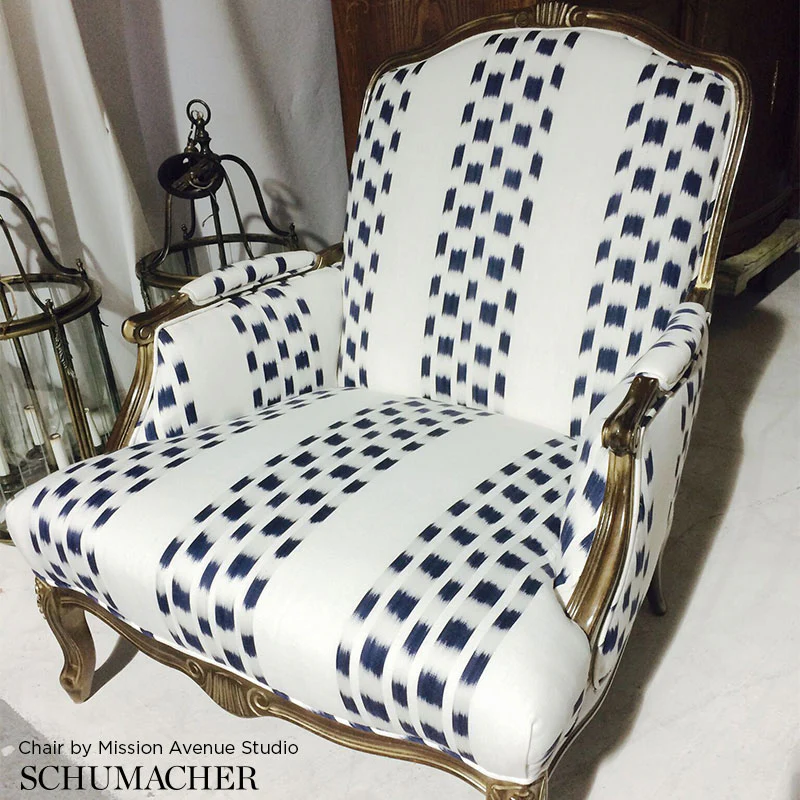 69471 | Izmir Ikat Stripe, Indigo - Schumacher Fabric - Image 2