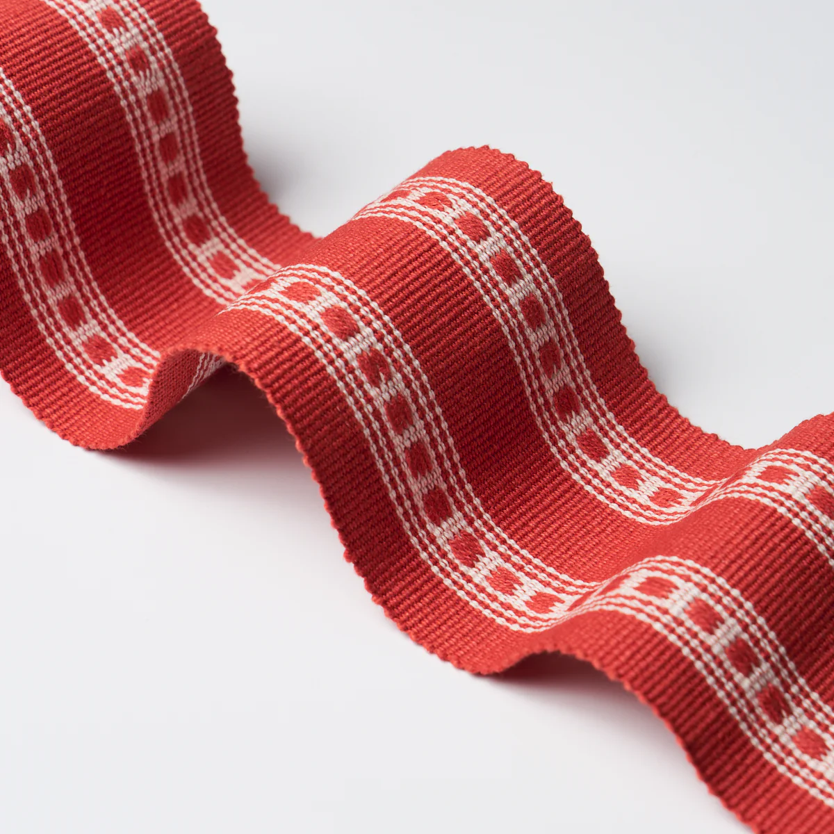 79114 | Lubeck Tape, Red - Schumacher Trim - Image 3