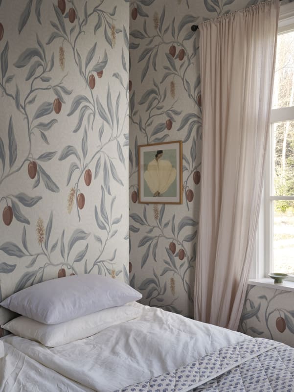 S10846 | Vinnie Mural, Misty Blue - Sandberg Mural - Image 3
