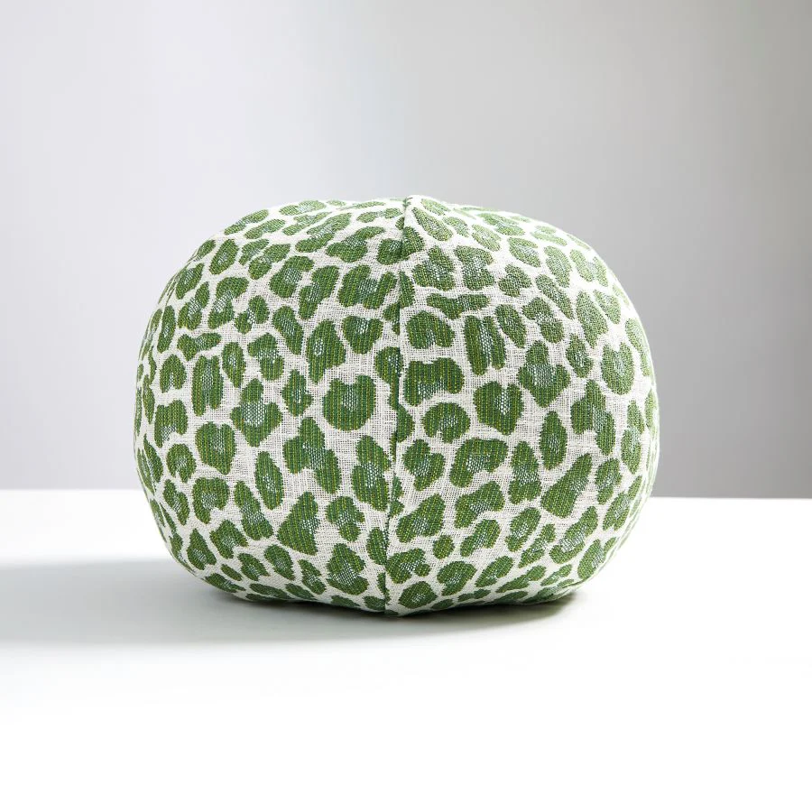 SCSBENGPILL0003 | Backyard Bengal Outdoor, Ivy - Scalamandre Pillows