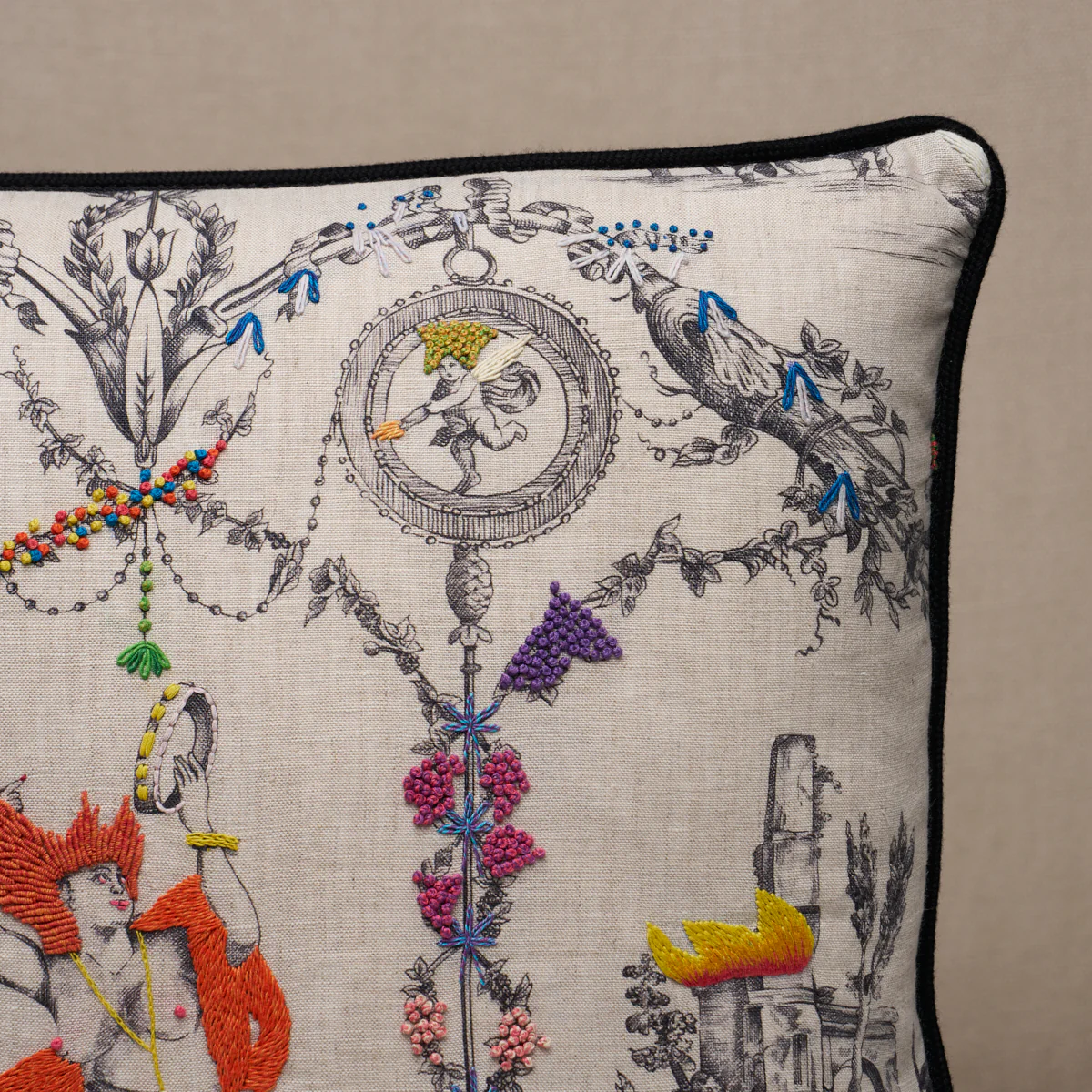 So8452004 | La Liberté Americaine Pillow, Multiverse - Schumacher Pillows - Image 4